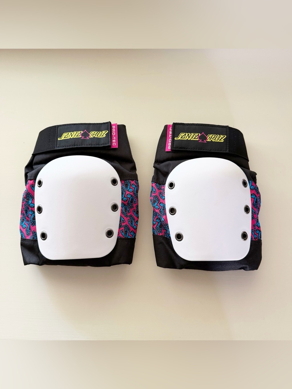 Pro-Tec X Santa Cruz Knee Pads • Large